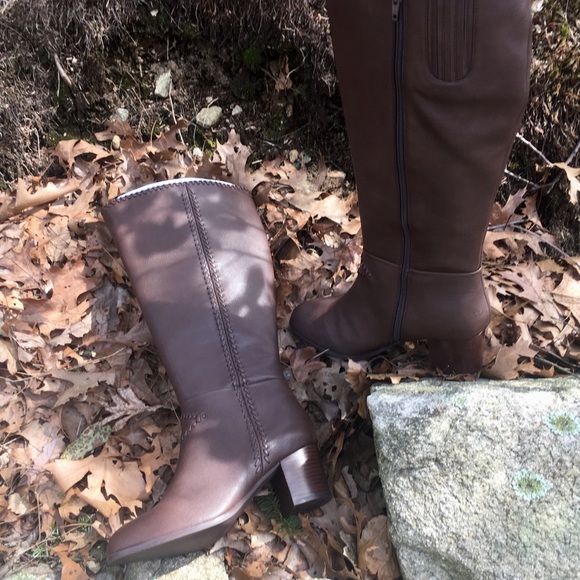 NWB Wide Calf brown boots (extended width) - Picture 6 of 8